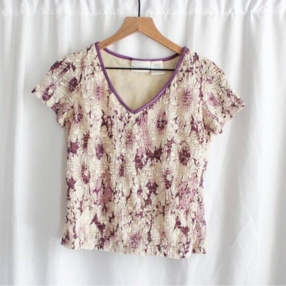 Vintage Textured V-Neck Purple and White Lace Short Sleeve Blouse Medium